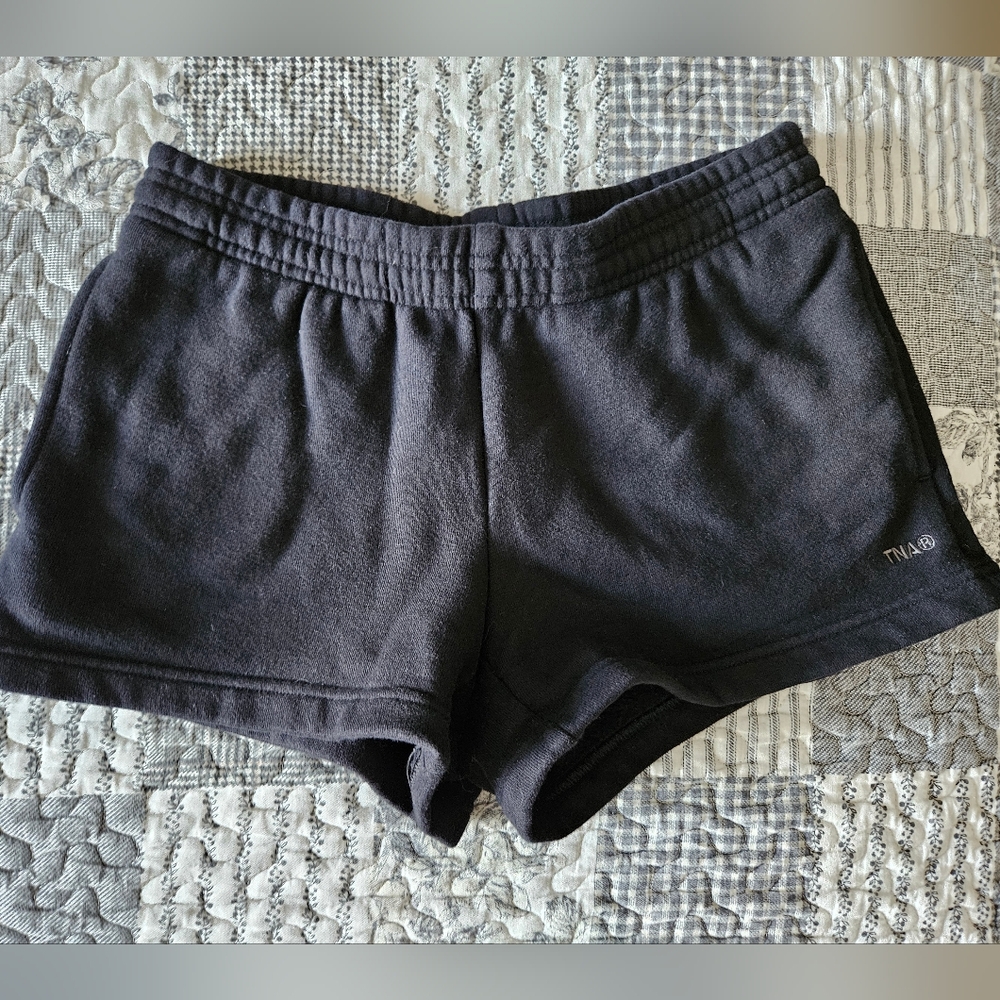 Tna sweatshorts
